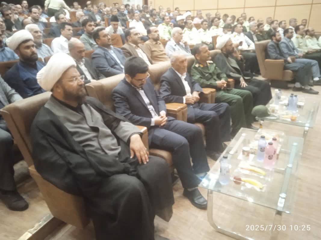 گزارش تصویری آیین تکریم و معارفه فرمانده قدیم و جدید فرماندهی نیروی انتظامی بردسکن